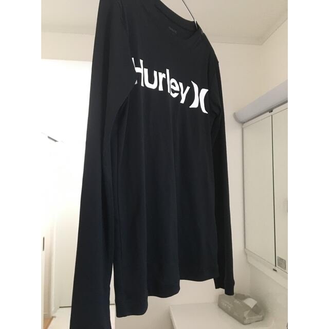 Hurley(ハーレー)の値下げしました！男の子150 ハーレー　ラッシュガード🏄🏽‍♂️ キッズ/ベビー/マタニティのキッズ服男の子用(90cm~)(水着)の商品写真