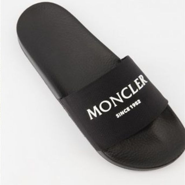 MONCLER(モンクレール)の●新品/正規品● MONCLER Basile X Sliders サンダル メンズの靴/シューズ(サンダル)の商品写真