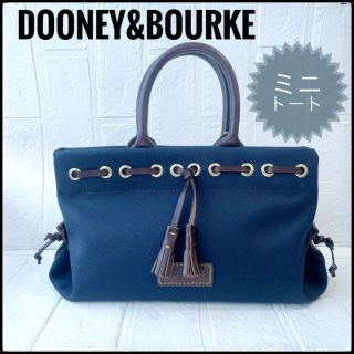 dooney&bourke  ドゥーニー&バーク　トートバッグ　タッセル(ハンドバッグ)