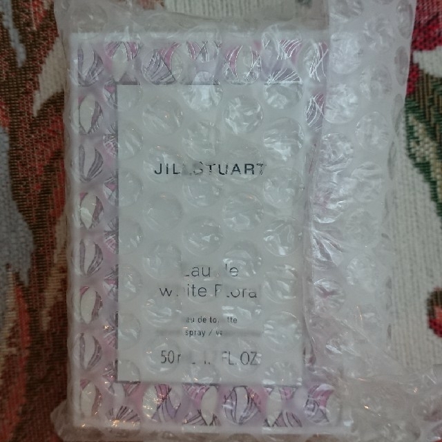 JILLSTUART(ジルスチュアート)のジル・スチュアート　オードホワイトフローラル　50mL エンタメ/ホビーのコレクション(その他)の商品写真