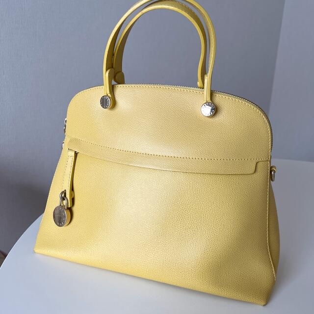 FURLA フルラ　パイパー　M ハンドバッグ　ショルダーバッグ