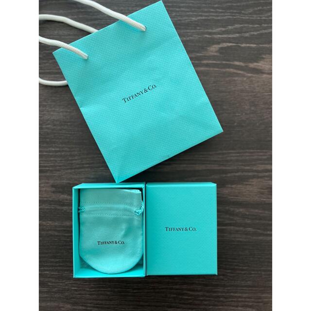 Tiffany & Co.(ティファニー)のティファニー指輪ケース　内袋　未使用 レディースのバッグ(ショップ袋)の商品写真