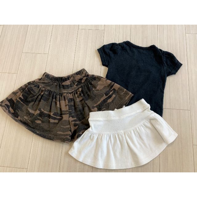 90～95シンプル黒Tシャツ白スカート迷彩キュロット3枚セット♡1歳半2歳女の子 キッズ/ベビー/マタニティのキッズ服女の子用(90cm~)(スカート)の商品写真