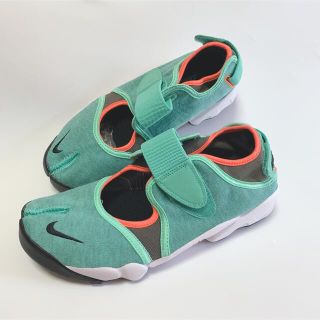 新品 NIKE AIR RIFT エアリフト ブラック 26㎝ アローズ購入