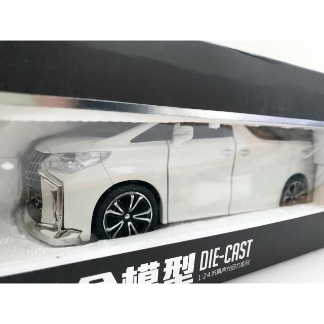 《箱付新品》1:24トヨタ アルファード ミニカー 9