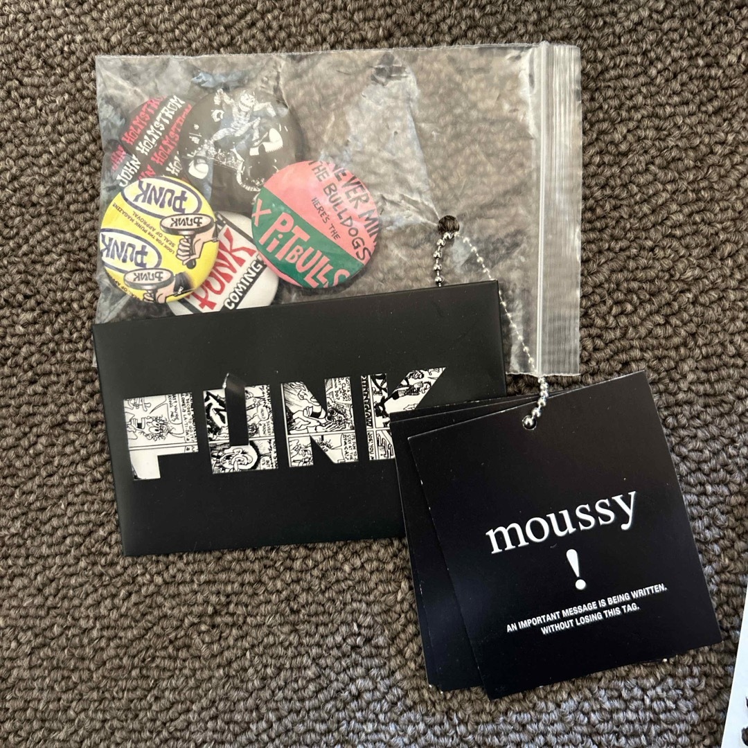 moussy(マウジー)のmoussy PUNK PUNK PUNK デニム 25 レディースのパンツ(デニム/ジーンズ)の商品写真