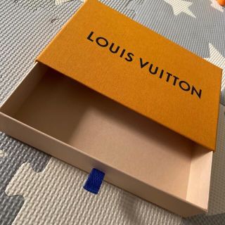 ルイヴィトン(LOUIS VUITTON)のルイヴィトン　化粧箱プラスリボン(ショップ袋)