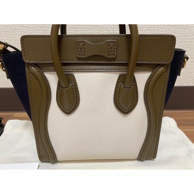 celine(セリーヌ)のCELINE セリーヌ　ラゲージナノ　ネイビー✖️カーキ レディースのバッグ(ショルダーバッグ)の商品写真