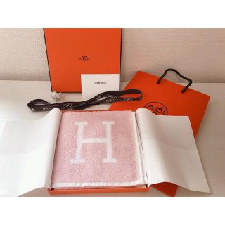 エルメス(Hermes)のHERMES エルメス ハンドタオル アヴァロン ピンク(ハンカチ)