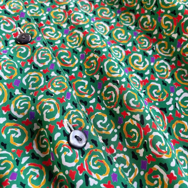 used レトロ 緑 渦巻き柄 シャツ 古着 ヴィンテージ vintage