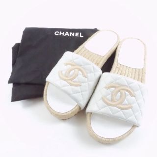 シャネル(CHANEL)のシャネル ラムスキン キルティング CC エスパドリーユサンダル AY2410C(サンダル)