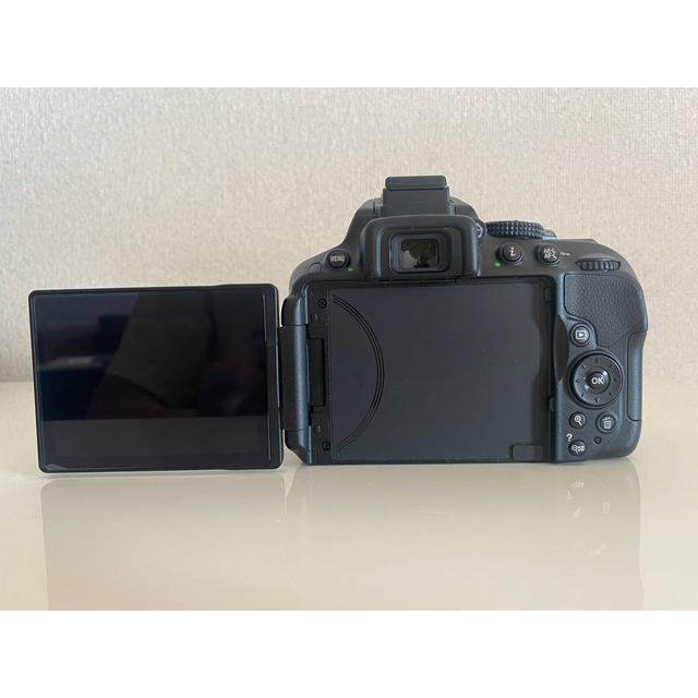 Nikon(ニコン)のD5300 一眼レフカメラ     スマホ/家電/カメラのカメラ(デジタル一眼)の商品写真