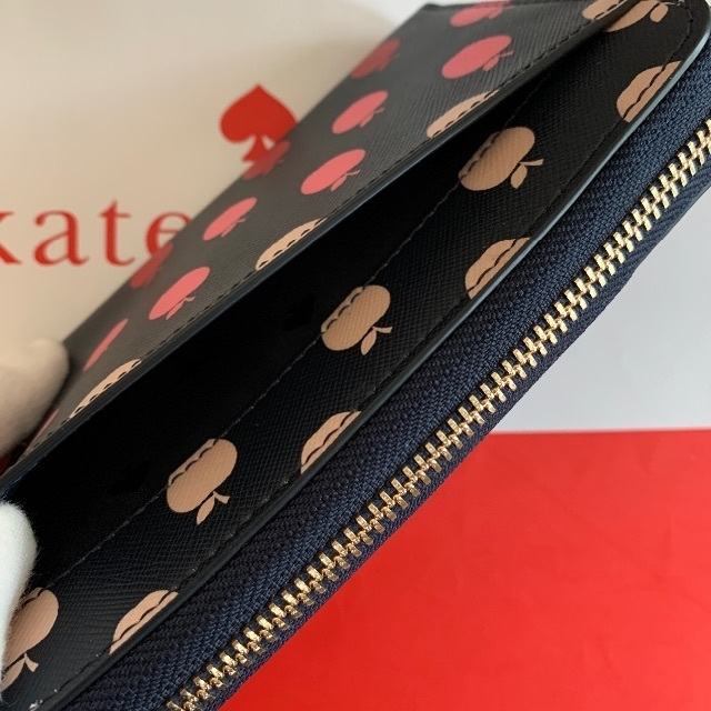 可愛い ケイトスペードニューヨーク アップルプリント 長財布 リンゴ柄