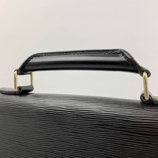 2023新品 LOUIS VUITTON - □ルイ ヴィトン□エピ セルヴィエット