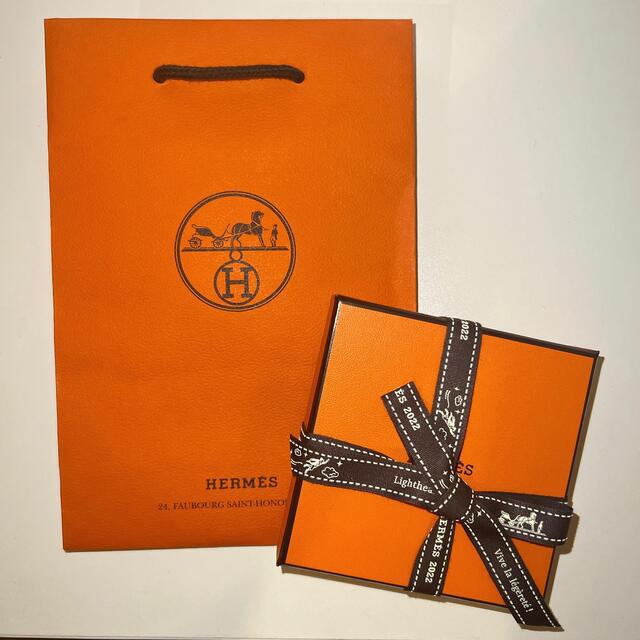 新品未使用　HERMES ポップアッシュ　ミニピアスマロングラッセ