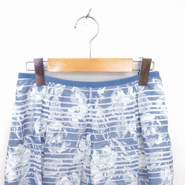 J.PRESS(ジェイプレス)のジェイプレス  フレア スカート ひざ丈 花柄 ボーダー 薄手 7 青 白 レディースのスカート(ひざ丈スカート)の商品写真