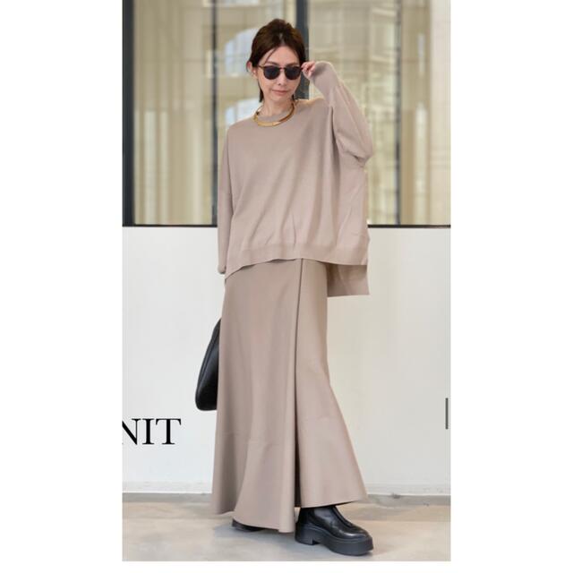 L'Appartement DEUXIEME CLASSE(アパルトモンドゥーズィエムクラス)の 新品😊 SIDE SLIT KNIT ベージュ レディースのトップス(ニット/セーター)の商品写真