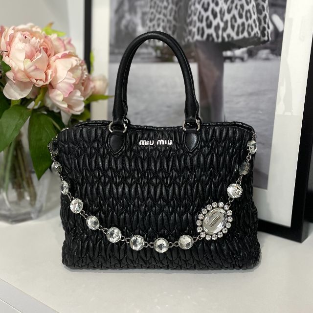 u - 美品 ミュウミュウ ナッパクリスタル バッグ ブラックの通販