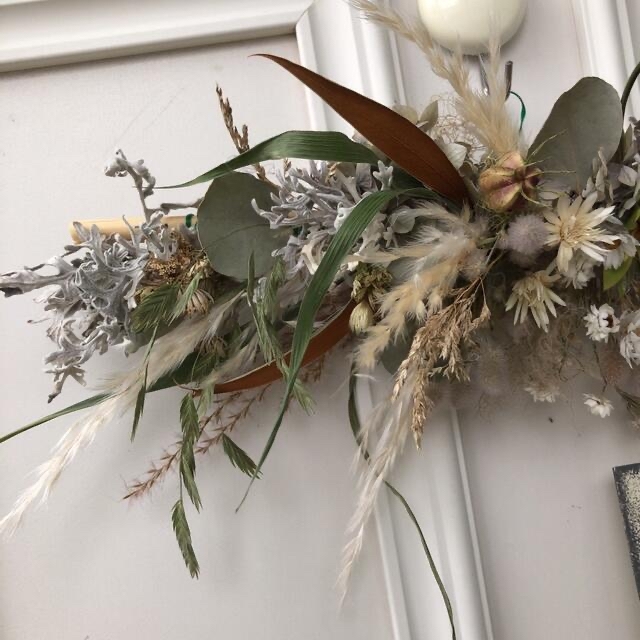 3年保証 即日出荷 野の花のナチュラルスワッグ 横長スワッグ 通販 貝殻草とリーフのナチュラルスワッグ 横長スワッグ