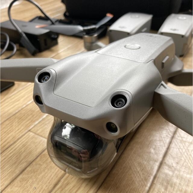 DJI air 2s fly more combo エンタメ/ホビーのおもちゃ/ぬいぐるみ(ホビーラジコン)の商品写真