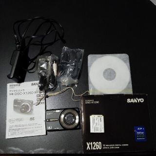 サンヨー(SANYO)のSANYO　デジタルカメラ　DSC-X1260 中古(コンパクトデジタルカメラ)