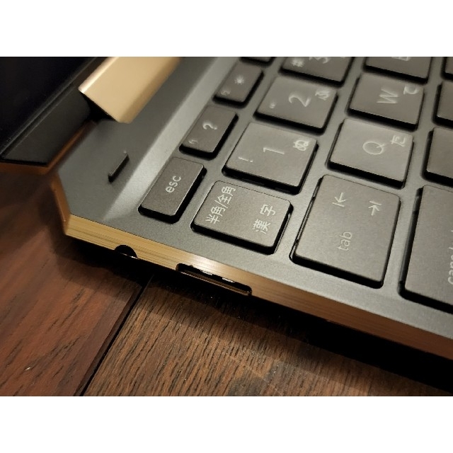 HP(ヒューレットパッカード)のHP Spectre x360 13-aw 美品 スマホ/家電/カメラのPC/タブレット(ノートPC)の商品写真