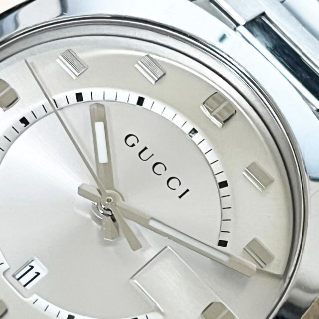 超歓迎お得】 Gucci - 正規品 動作OK グッチ 142.3 クォーツ 時計 白