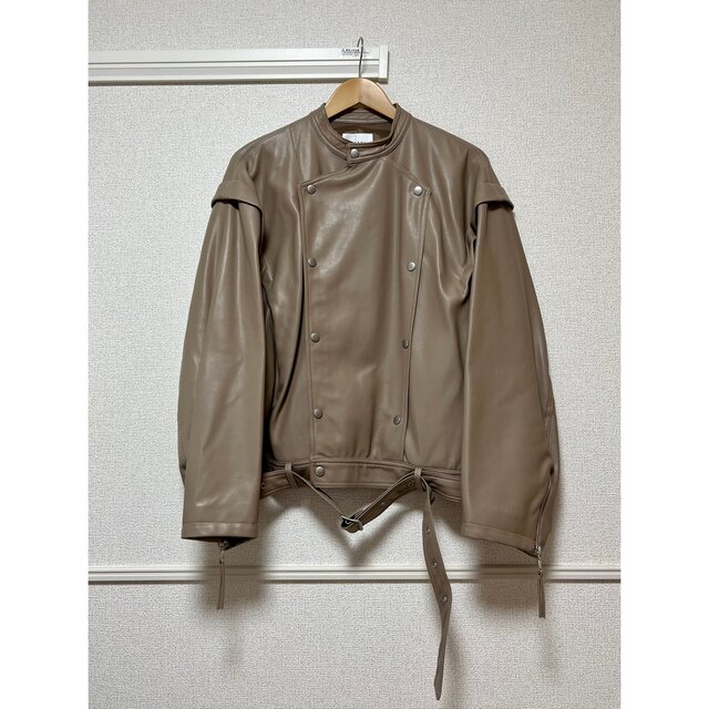 Ameri VINTAGE(アメリヴィンテージ)の【prk_1011様専用】RETRO FAKE LEATHER JACKET メンズのジャケット/アウター(レザージャケット)の商品写真