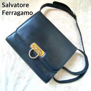 サルヴァトーレフェラガモ(Salvatore Ferragamo)のSalvatore Ferragamo ガンチーニ ショルダーバッグ レザー(ショルダーバッグ)