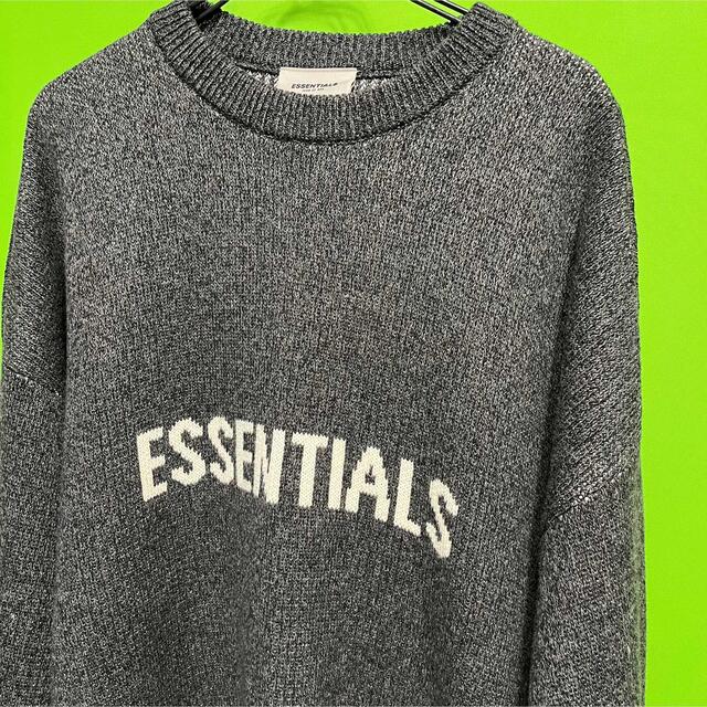 FEAR OF GOD(フィアオブゴッド)のFOG ESSENTIALS LOGO KNIT Mサイズ メンズのトップス(ニット/セーター)の商品写真