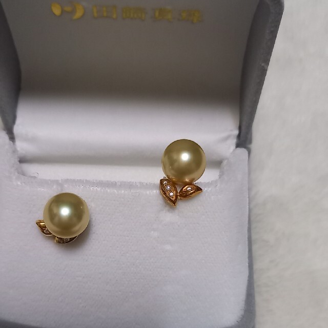 美品　田崎真珠　ゴールデンパール　約11㎜　ダイヤ付き レディースのアクセサリー(ピアス)の商品写真