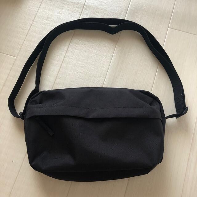 MUJI (無印良品)(ムジルシリョウヒン)の【美品】無印良品　撥水ショルダーバッグ　黒 レディースのバッグ(ショルダーバッグ)の商品写真