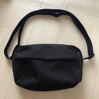 ムジルシリョウヒン(MUJI (無印良品))の【美品】無印良品　撥水ショルダーバッグ　黒(ショルダーバッグ)