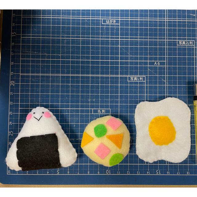 ハンドメイド　フェルトおままごとセット キッズ/ベビー/マタニティのおもちゃ(知育玩具)の商品写真