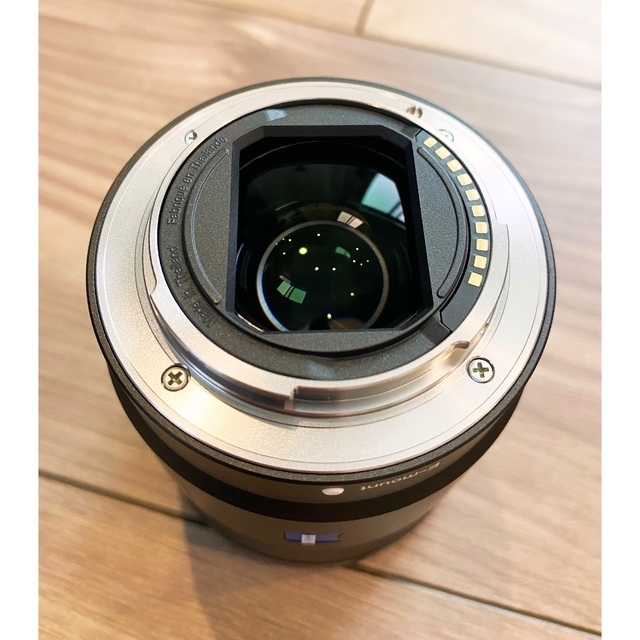 SONY(ソニー)のSonnar T* FE 55mm F1.8 ZA SEL55F18Z スマホ/家電/カメラのカメラ(レンズ(単焦点))の商品写真