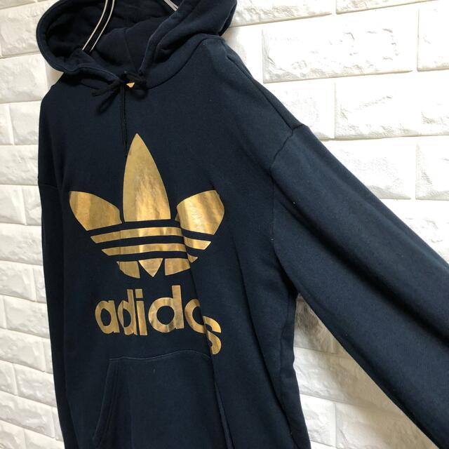 adidas(アディダス)のアディダス　トレフォイルロゴ　プルオーバーパーカー　メンズLサイズ メンズのトップス(パーカー)の商品写真