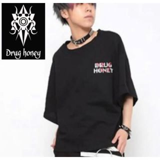 ファンキーフルーツ(FUNKY FRUIT)のDrug Honey ドラッグハニー黒　カットソー　ブラック　Tシャツ(Tシャツ/カットソー(半袖/袖なし))