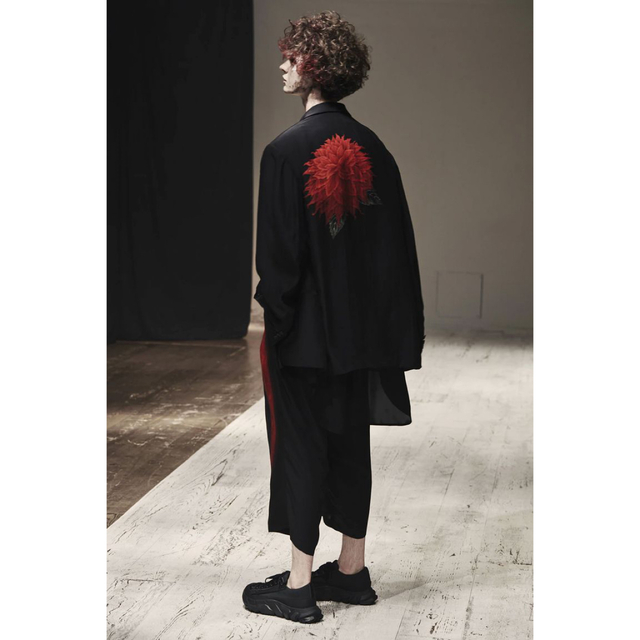 Yohji Yamamoto(ヨウジヤマモト)のyohjiyamamoto pourhomme 22ss ダリアシルクジャケット メンズのジャケット/アウター(テーラードジャケット)の商品写真