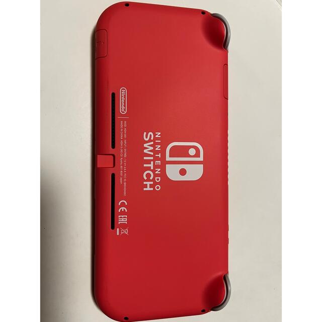 Nintendo Switch Lite 本体　コーラル エンタメ/ホビーのゲームソフト/ゲーム機本体(携帯用ゲーム機本体)の商品写真