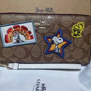 コーチ(COACH)のCOACH  長財布　シグネチャー　スヌーピー２(財布)