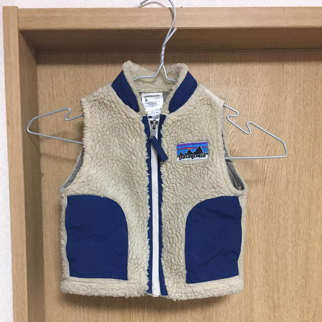 patagonia(パタゴニア)のパタゴニア ベスト12m キッズ/ベビー/マタニティのベビー服(~85cm)(ジャケット/コート)の商品写真