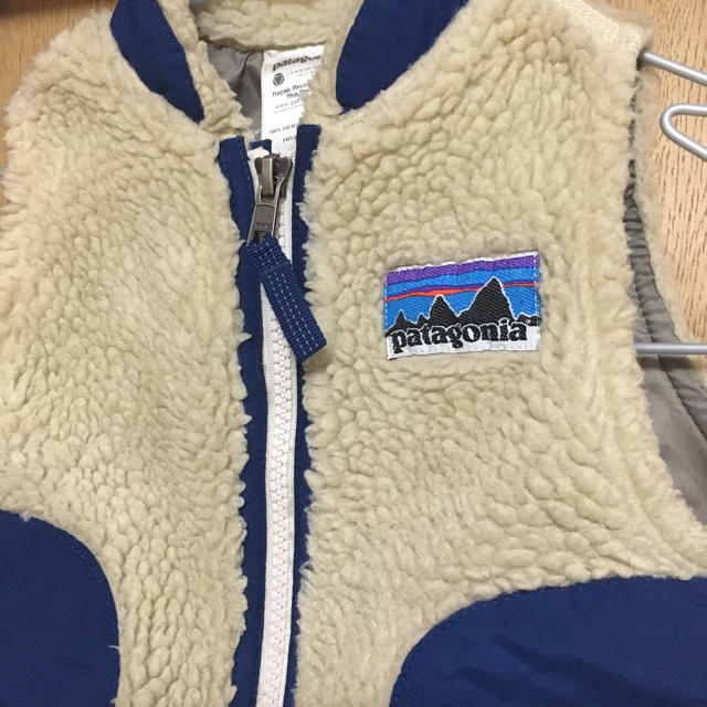 patagonia(パタゴニア)のパタゴニア ベスト12m キッズ/ベビー/マタニティのベビー服(~85cm)(ジャケット/コート)の商品写真