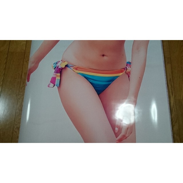 【貴重品】佐野ひなこ　等身大ポスター エンタメ/ホビーのタレントグッズ(女性タレント)の商品写真