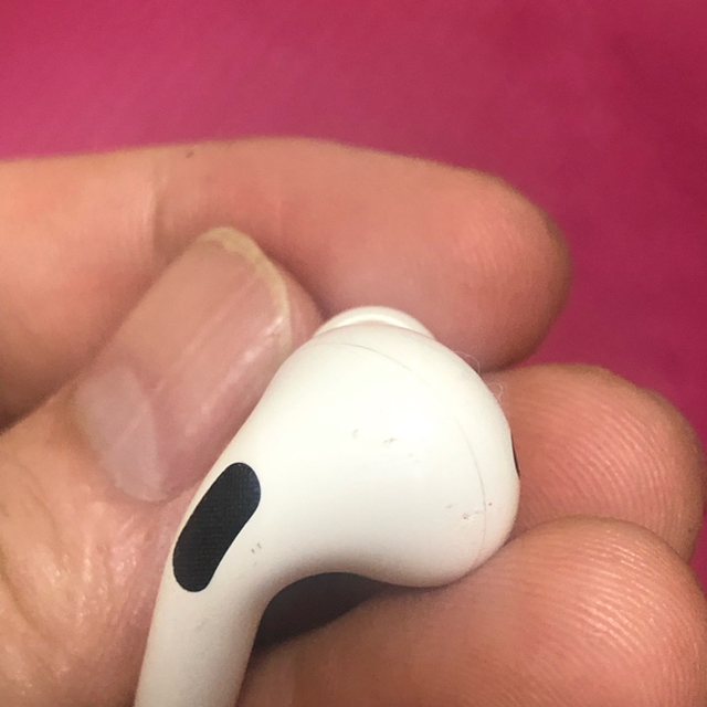 Apple(アップル)のAirPods Pro の左耳です。片耳のみの出品です。本物です スマホ/家電/カメラのオーディオ機器(ヘッドフォン/イヤフォン)の商品写真