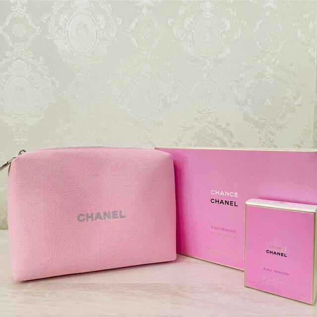 CHANEL(シャネル)のシャネルCHANEL非売品ポーチ　新品未使用 レディースのファッション小物(ポーチ)の商品写真