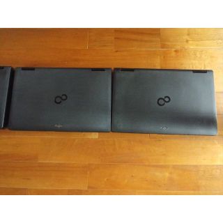 LIFEBOOK A572 /E３台とA572 /FX１台の４台セット