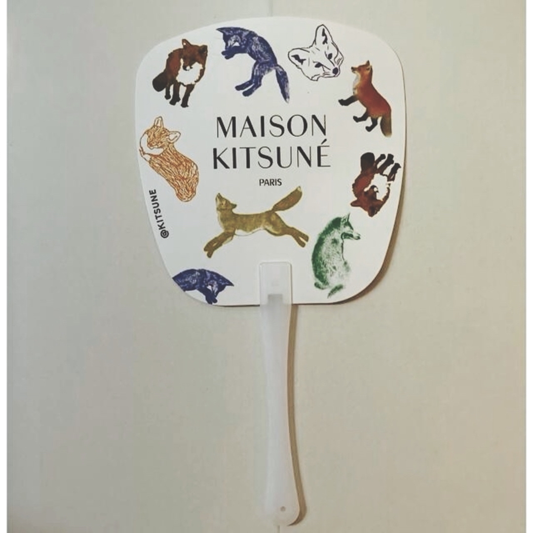 MAISON KITSUNE'(メゾンキツネ)のMAISON KITSUNE’ うちわ レディースのファッション小物(その他)の商品写真