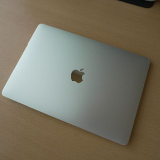 アップル(Apple)の【即決特典有り】Macbook Air M1 13インチ 512GB 99%(ノートPC)