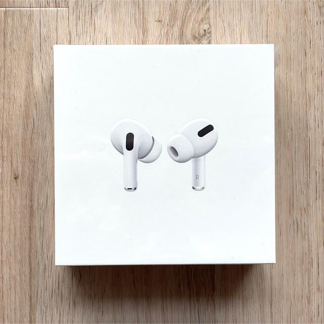 Apple(アップル)のAirPods Pro MLWK3J/A スマホ/家電/カメラのオーディオ機器(ヘッドフォン/イヤフォン)の商品写真