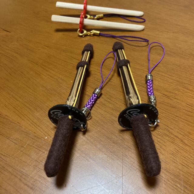 剣道　ミニ竹刀（高級黒竹）キーホルダー2本＋ミニ木刀（竹製おまけ2本）